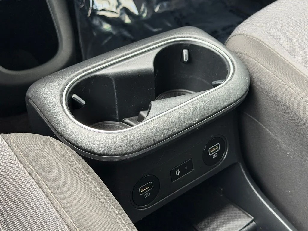 Used 2024 White Hyundai SEL image 14