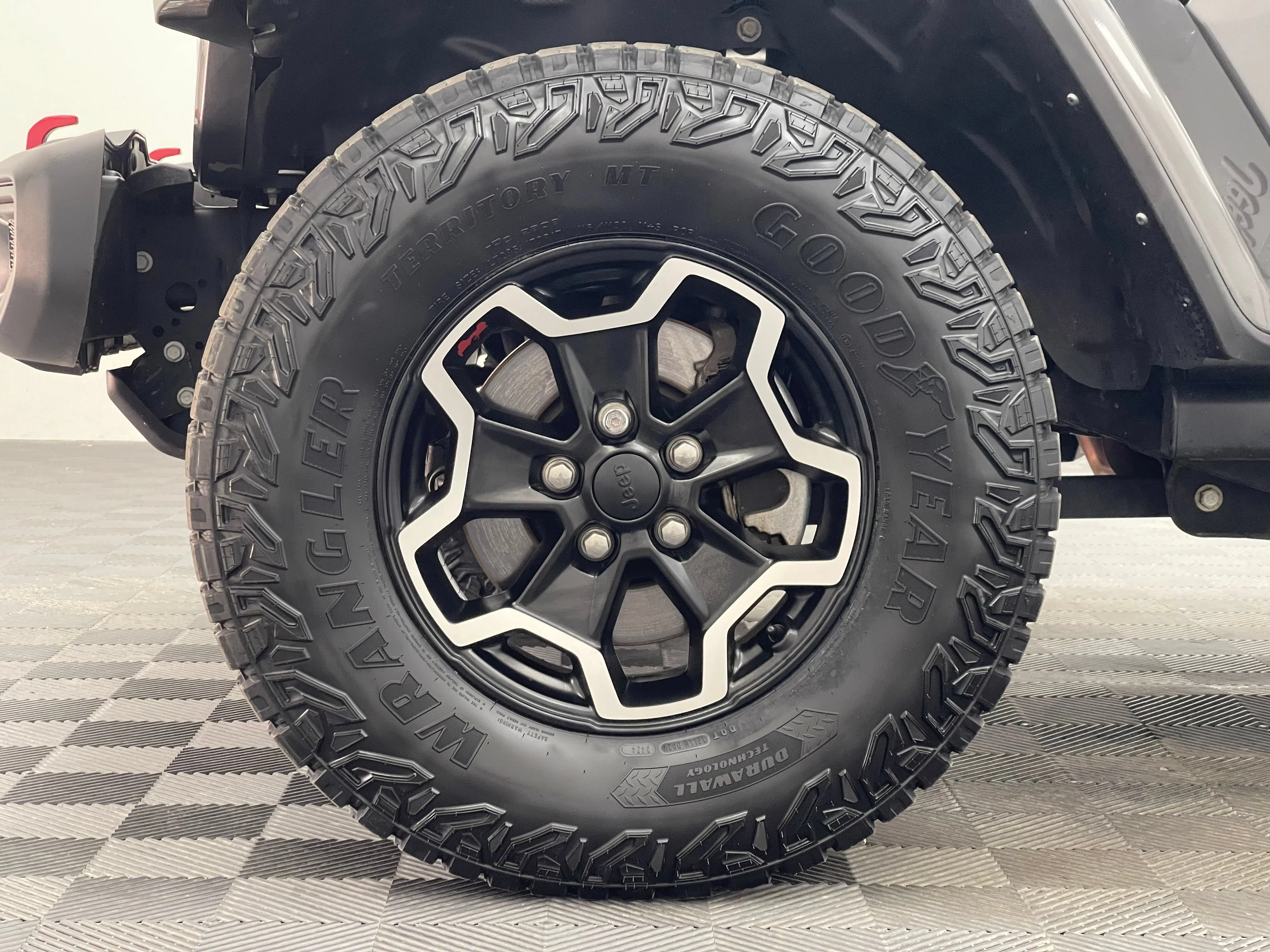 Used 2021  Jeep Rubicon image 13