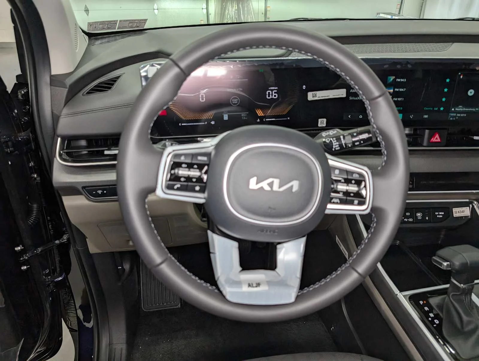 2026 Kia Carnival EX - Photo 31