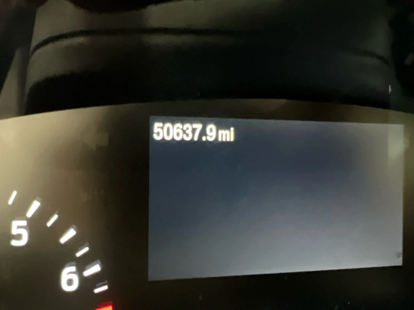Used 2021 Oxford White Ford SE image 25
