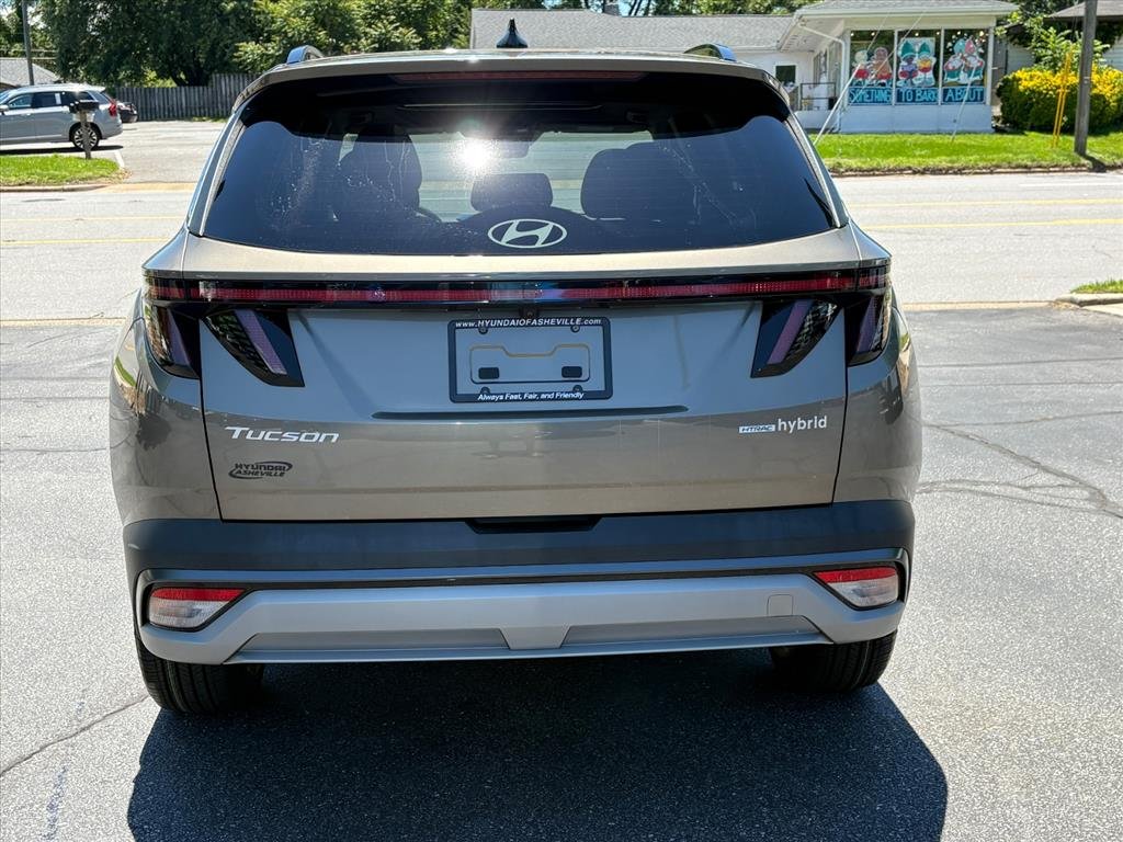 Certified Used 2025 Cashmere Bronze Hyundai SEL Convenience image 4
