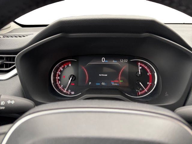 Used 2025  Toyota XLE Premium image 14