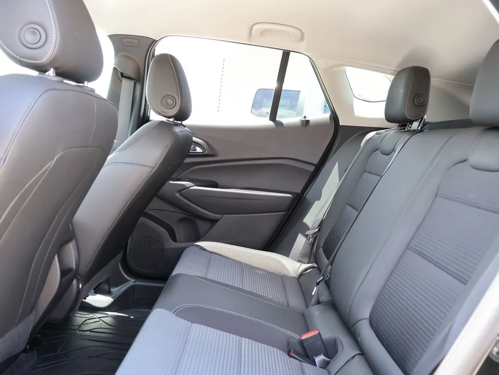 Used 2025 Black Chevrolet LT image 17