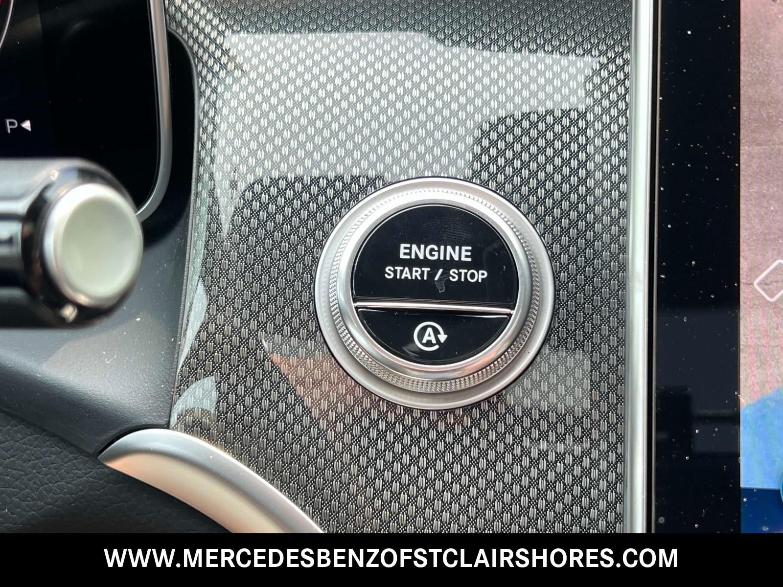 New 2026 Graphite Grey Metallic Mercedes-Benz GLC 300 image 25