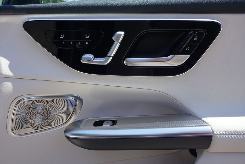 New 2026 Graphite Grey Metallic Mercedes-Benz GLC 300 image 124