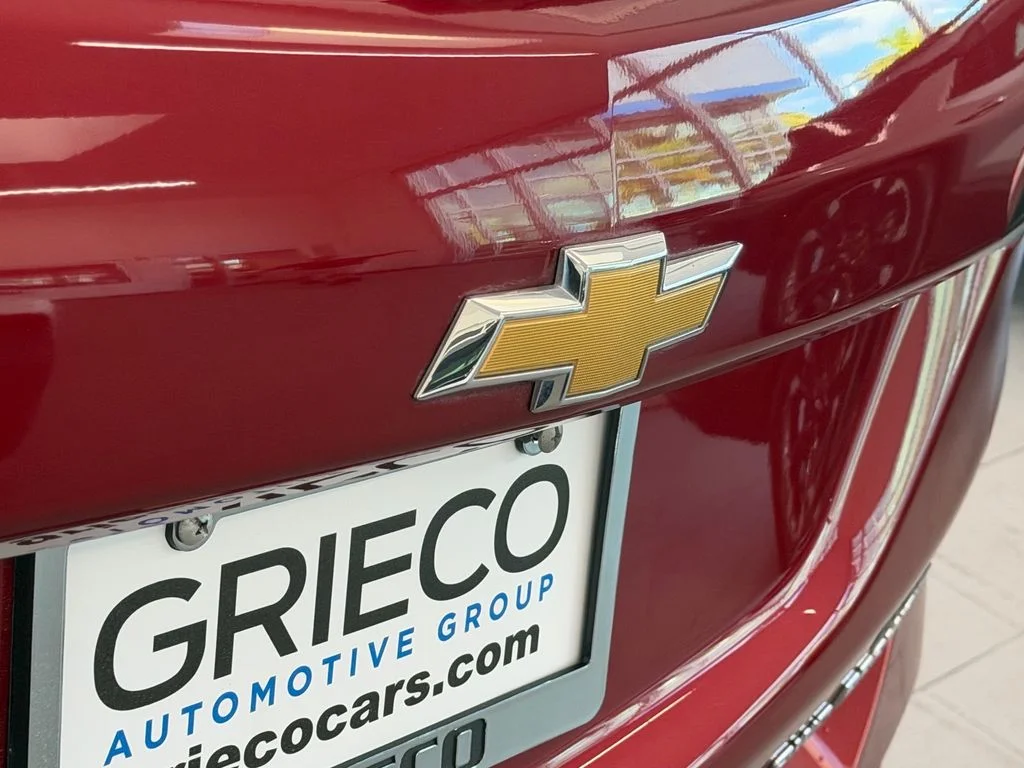Used 2022 Red Chevrolet Premier image 15