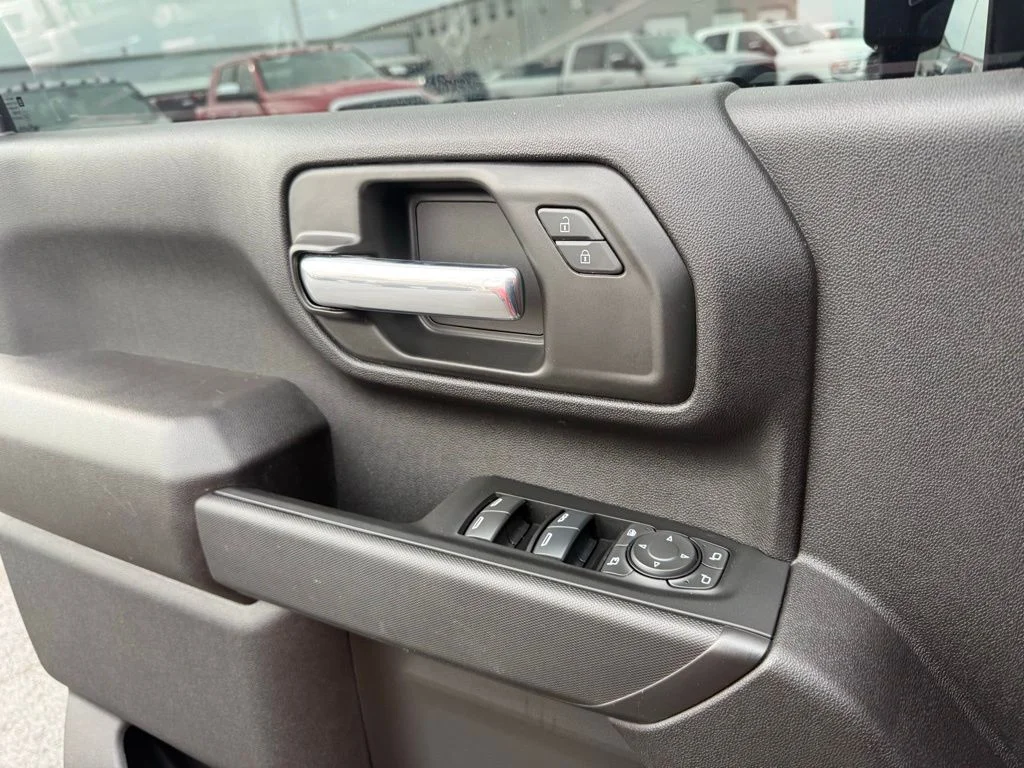 2025 Chevrolet Silverado 2500HD Custom - Photo 19