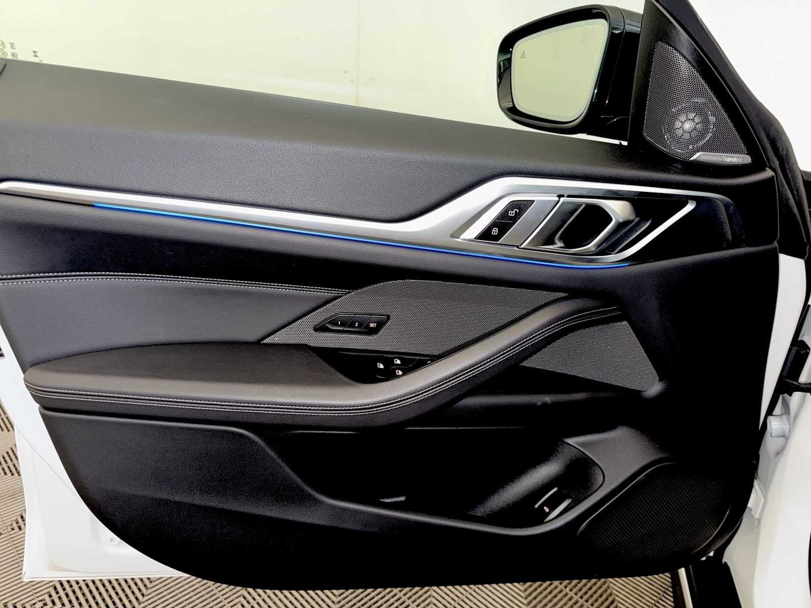 2025 BMW i4 40 - Photo 11