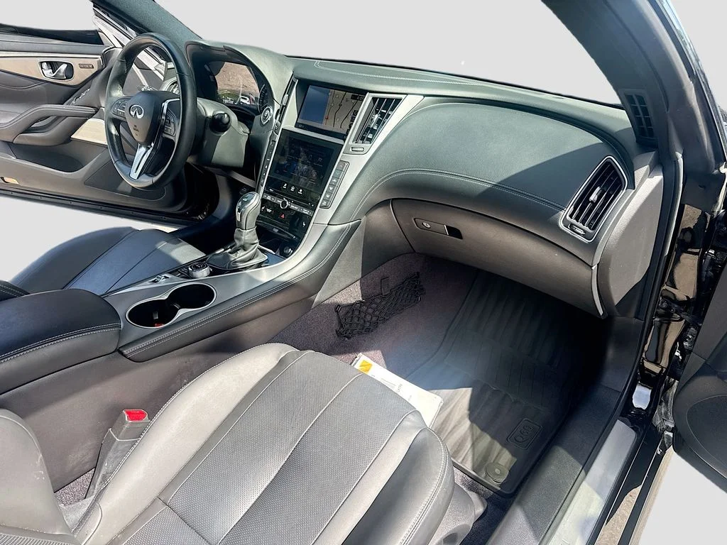 Used 2022 Black INFINITI LUXE image 31