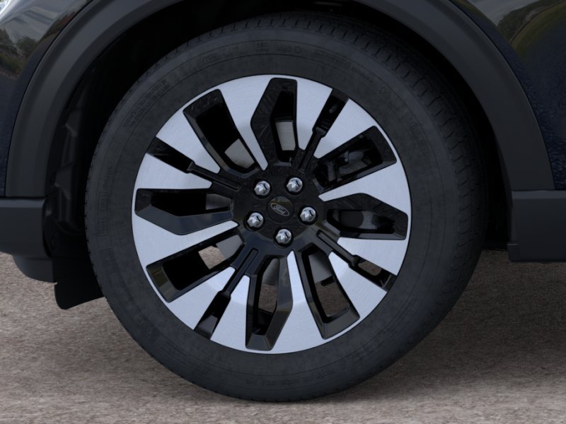 New 2026 Agate Black Metallic Ford Platinum™ image 32