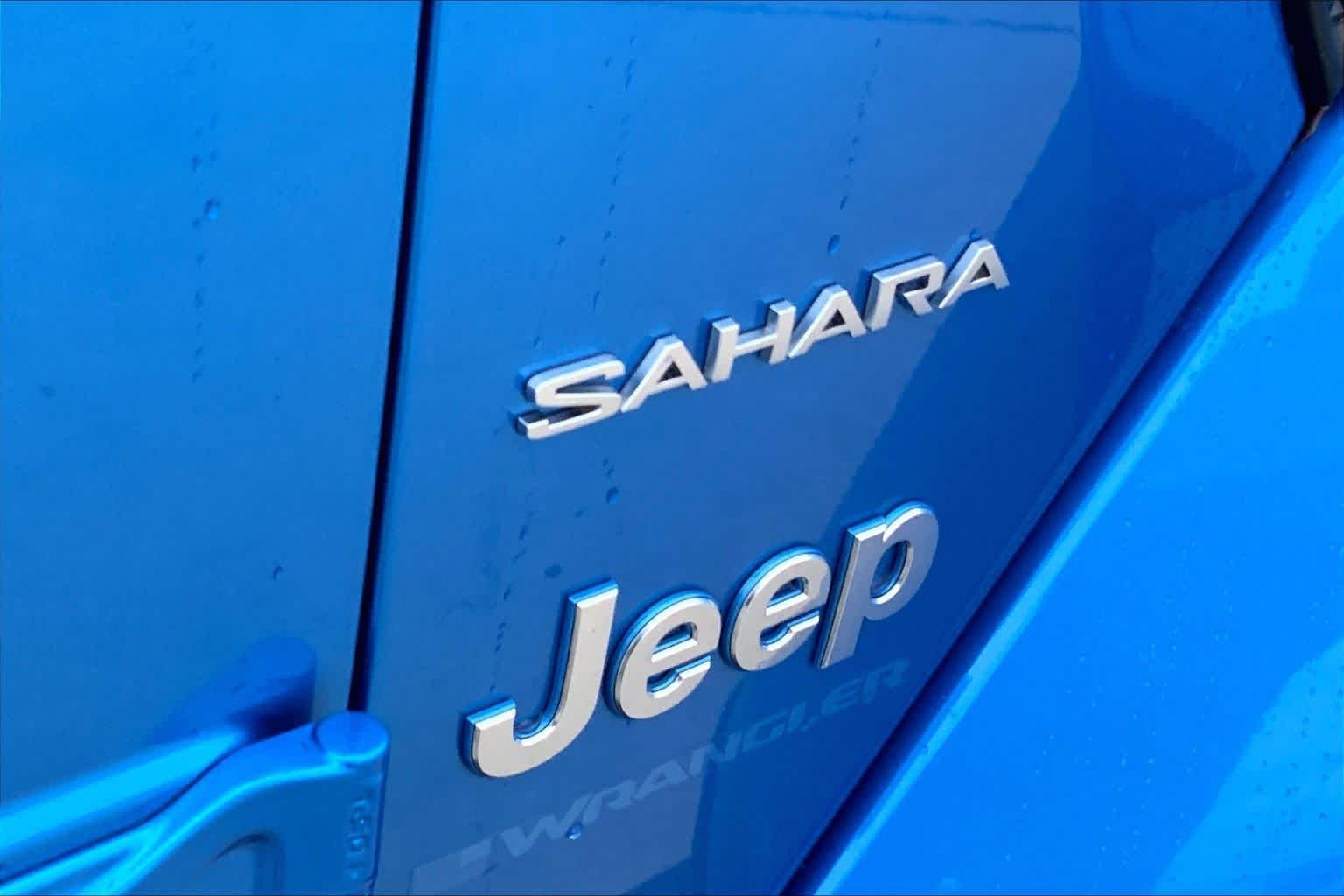 Used 2023 Hydro Blue Pearl Coat Jeep Sahara image 30
