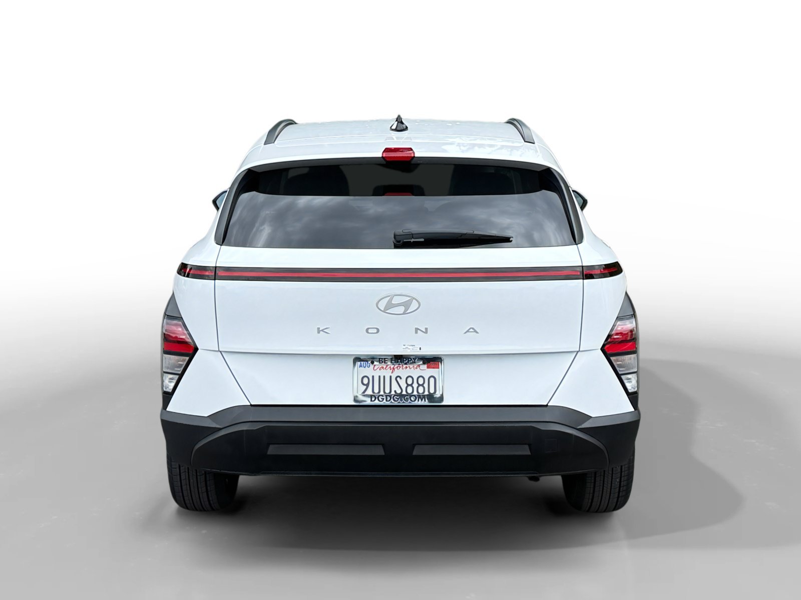 Certified Used 2025 White Hyundai SEL image 4