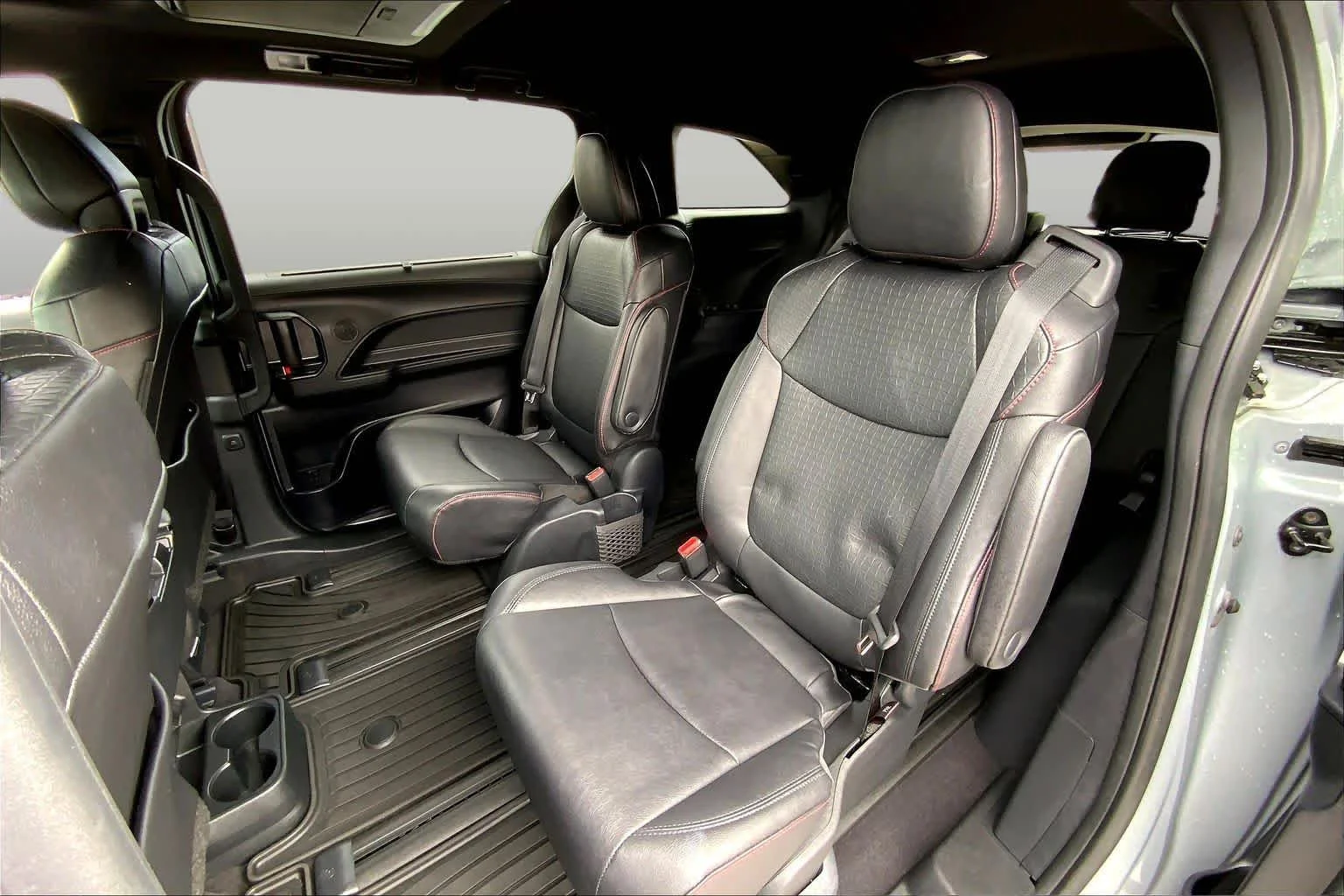 Used 2025 Cement Toyota XSE image 21