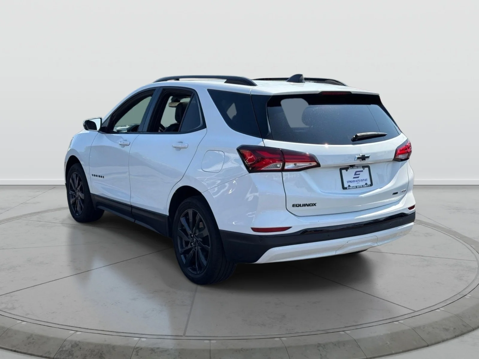 Used 2024 White Chevrolet RS image 5