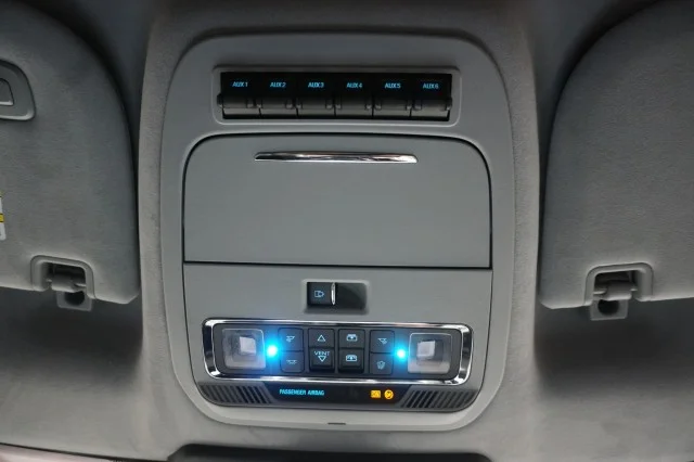 Used 2024 STAR WHITE METALLIC TRI-COAT Ford Limited image 45