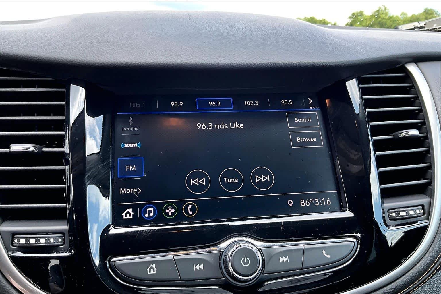 Used 2020 Silver Ice Metallic Chevrolet LT image 33