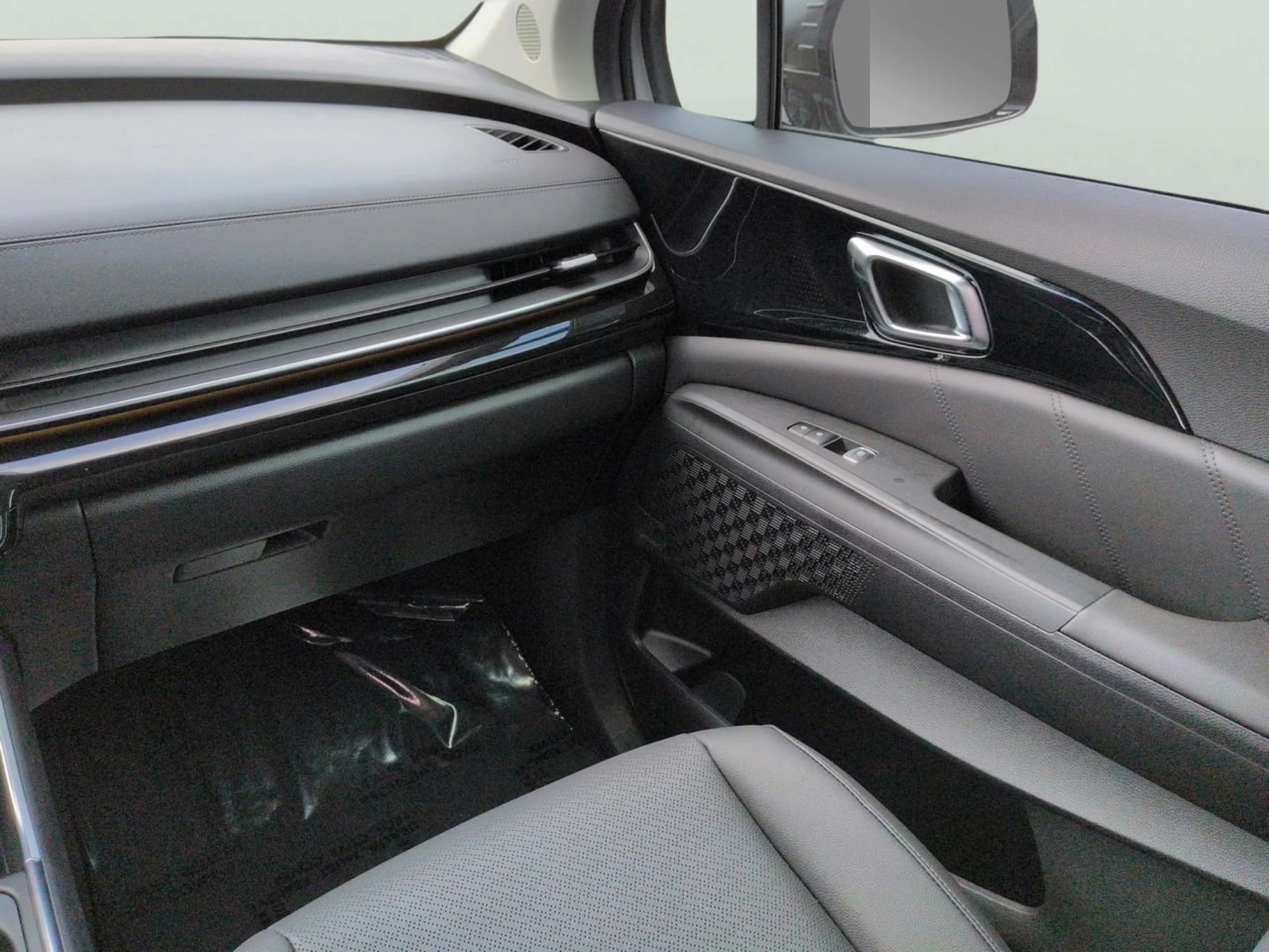 New 2026 Ceramic Silver Kia SX Prestige image 13