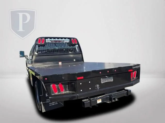 New 2026 Summit White Chevrolet Work Truck image 7