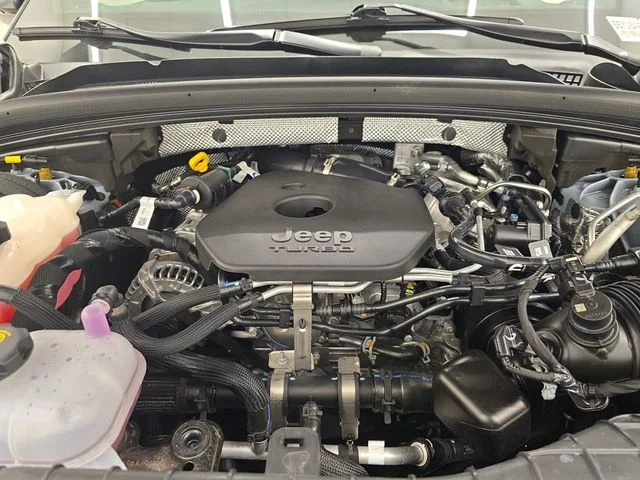 Used 2026 Bright White Clearcoat Jeep Summit image 38