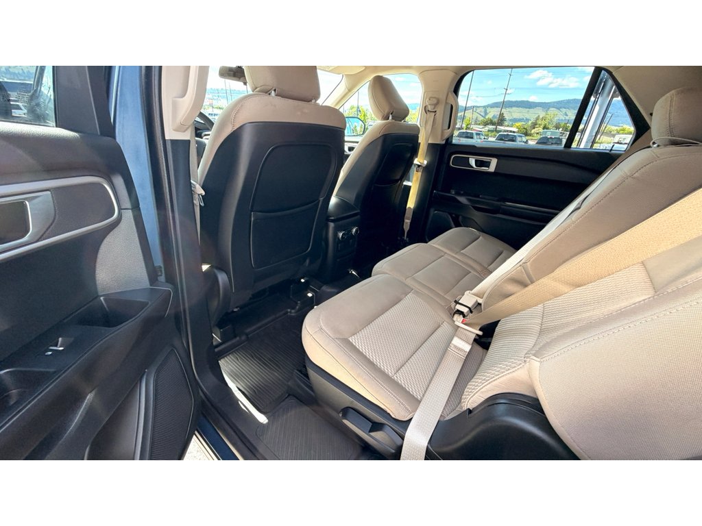 Used 2020 Blue Metallic Ford Base image 15