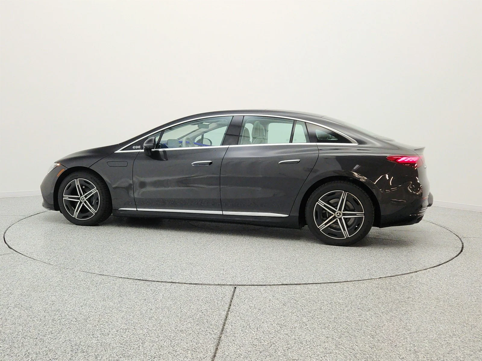 Used 2023 Graphite Grey Metallic Mercedes-Benz EQE 350 4MATIC®+ Sedan image 8