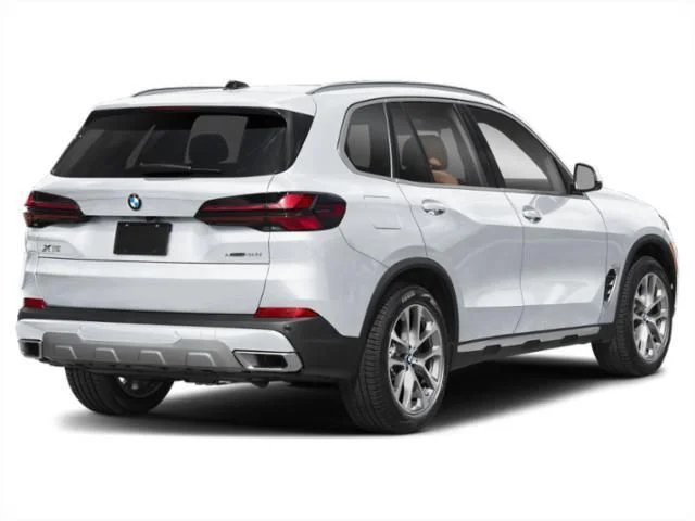 New 2026 White BMW xDrive40i image 2