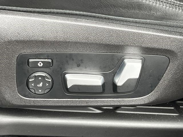 Used 2023 Dark Graphite Metallic BMW Base image 21