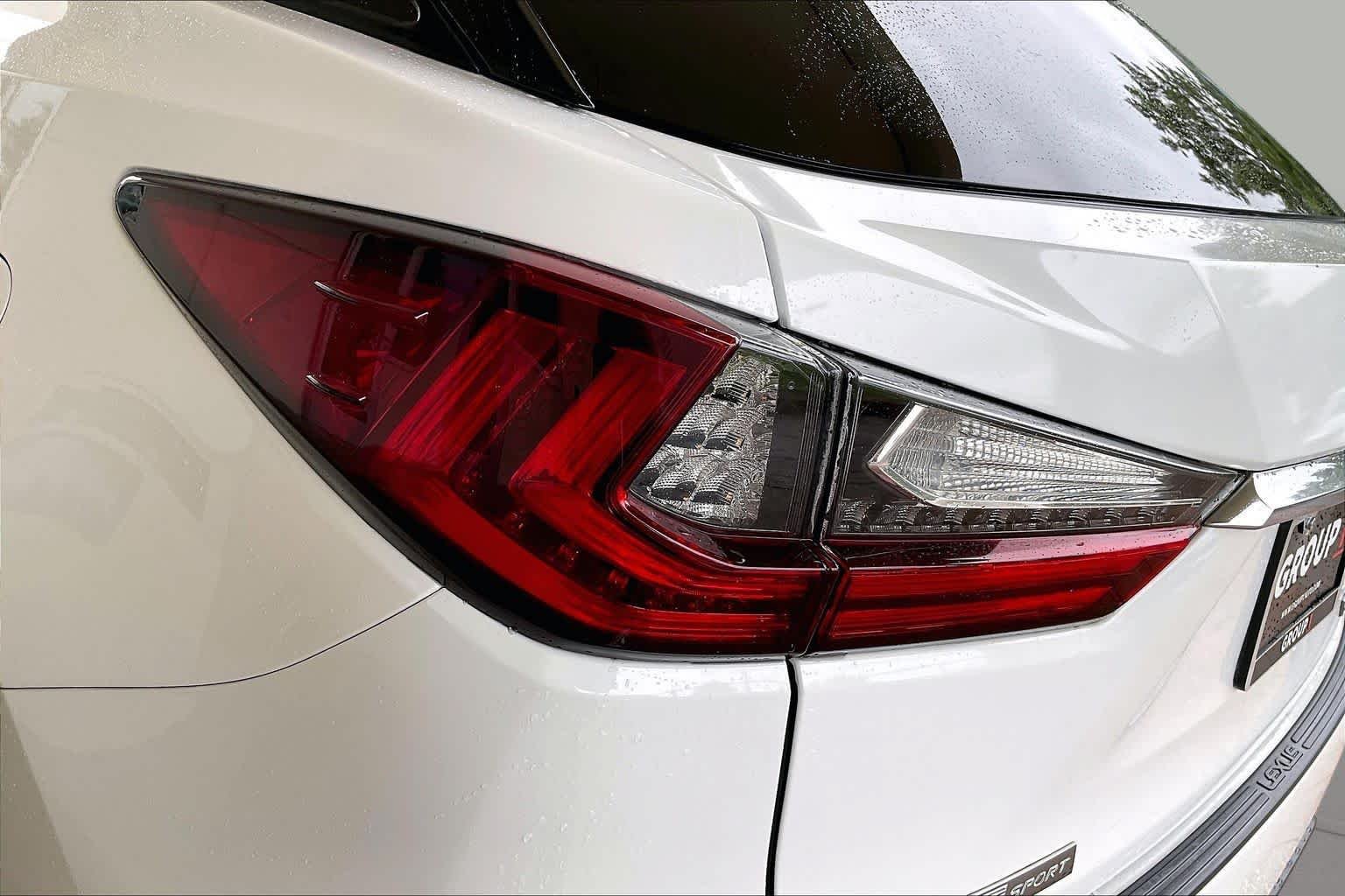 Used 2018 Ultra White Lexus  image 27