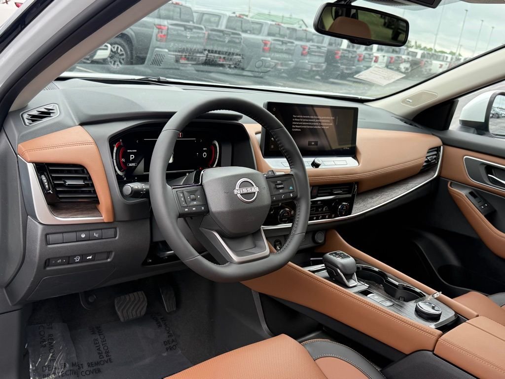 New 2026 Everest White Pearl TriCoat Nissan Platinum image 3