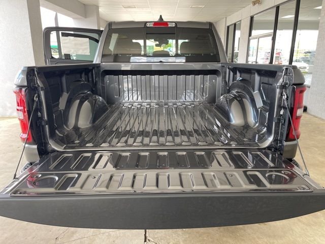 New 2026 Granite Crystal Metallic Clear-Coat Exterior Paint RAM Express image 10