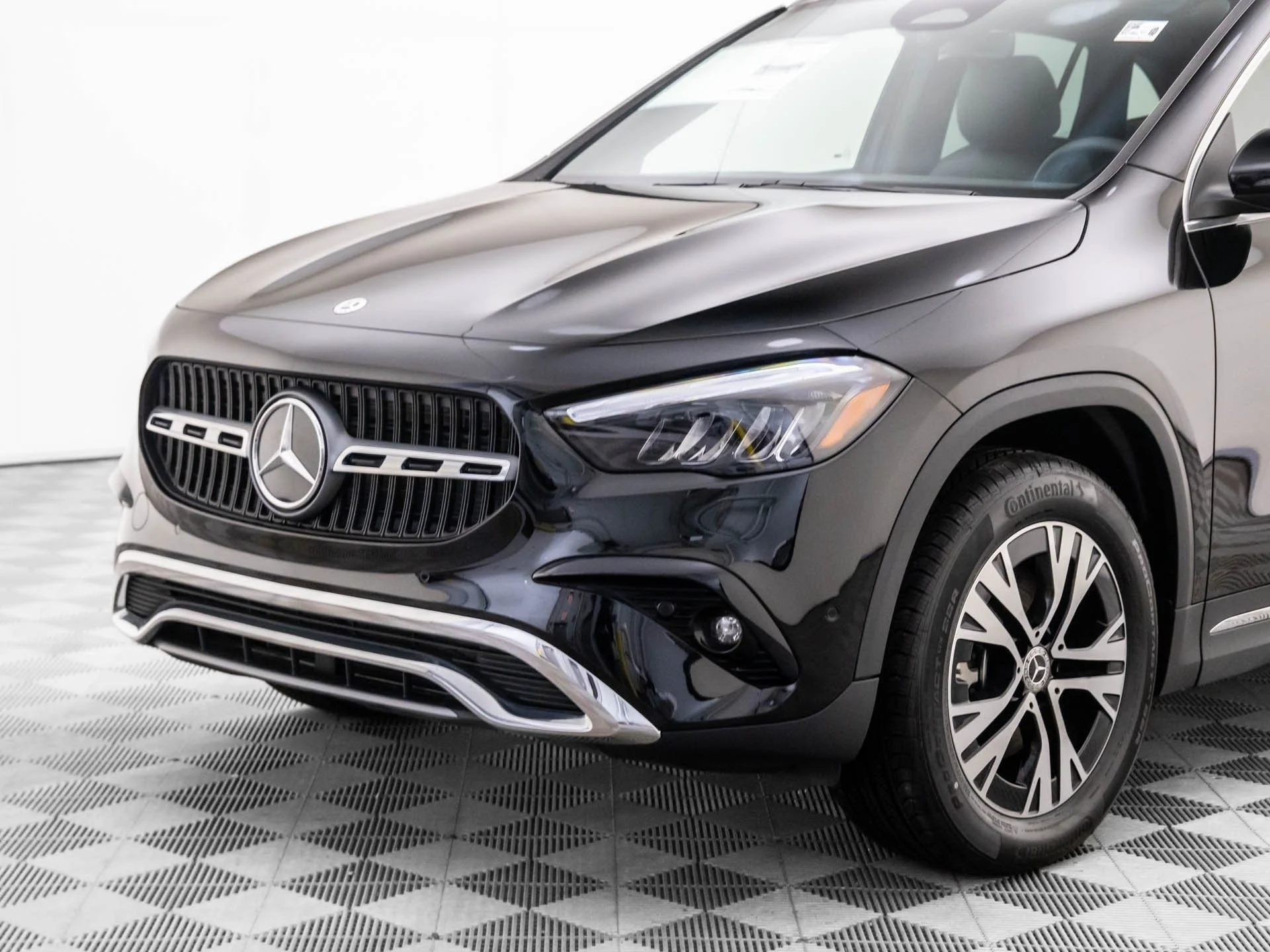 New 2026 Black Mercedes-Benz GLA 250 image 35