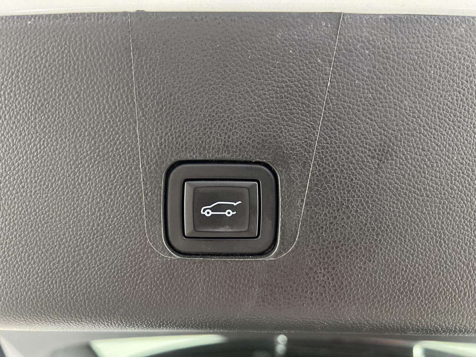 Used 2024 Summit White Chevrolet LT Leather image 26
