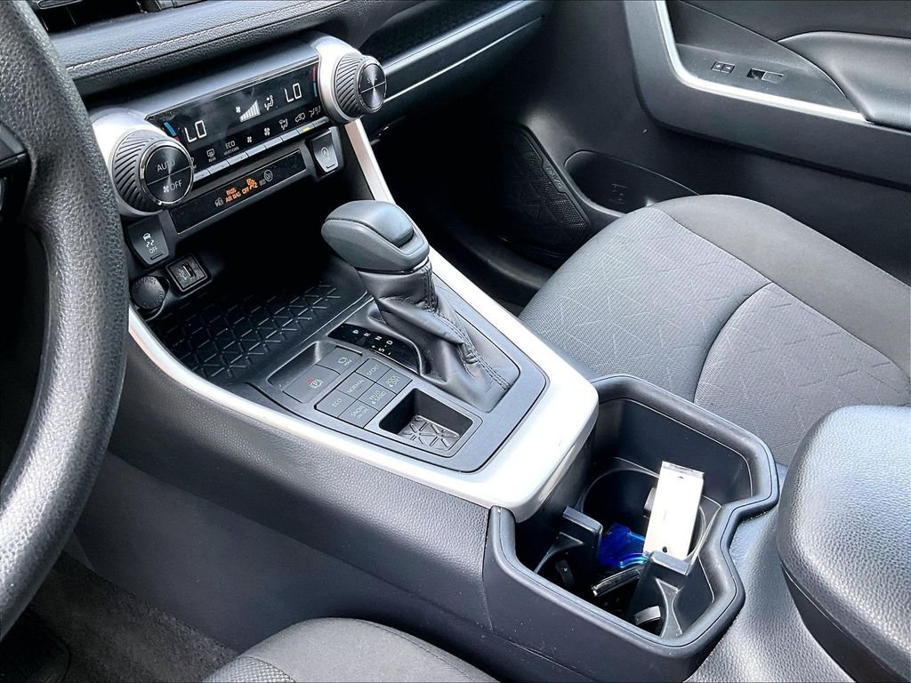 Used 2025 White Toyota XLE image 20