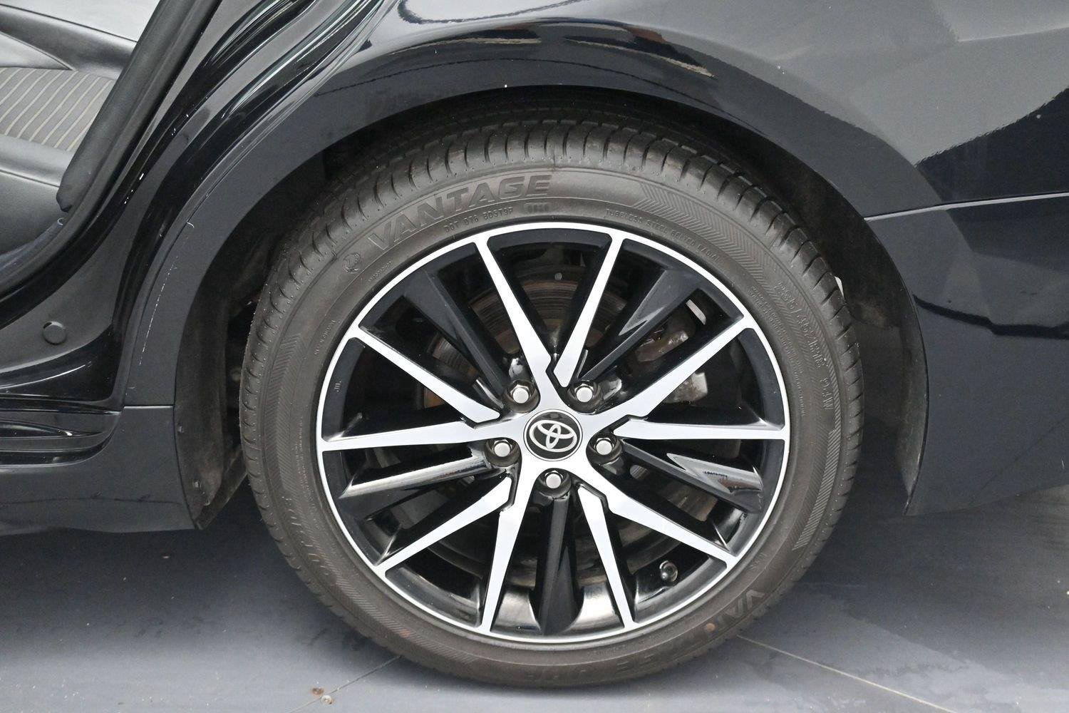 Used 2023 Midnight Black Metallic Toyota SE image 32