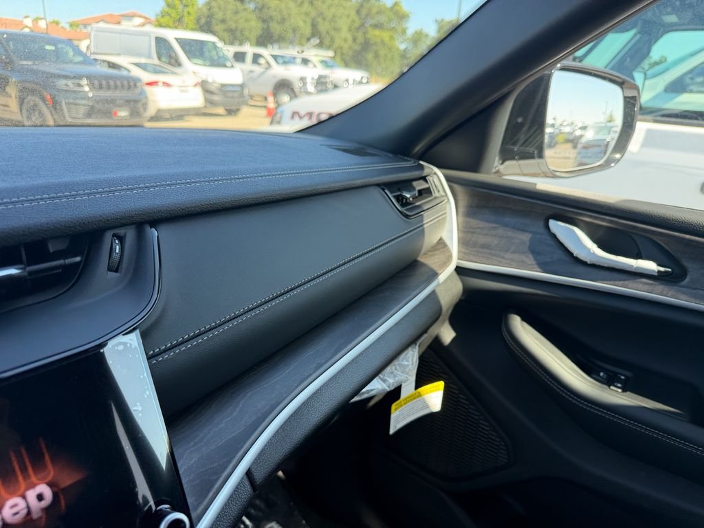 New 2026 Bright White Clearcoat Jeep Altitude image 21