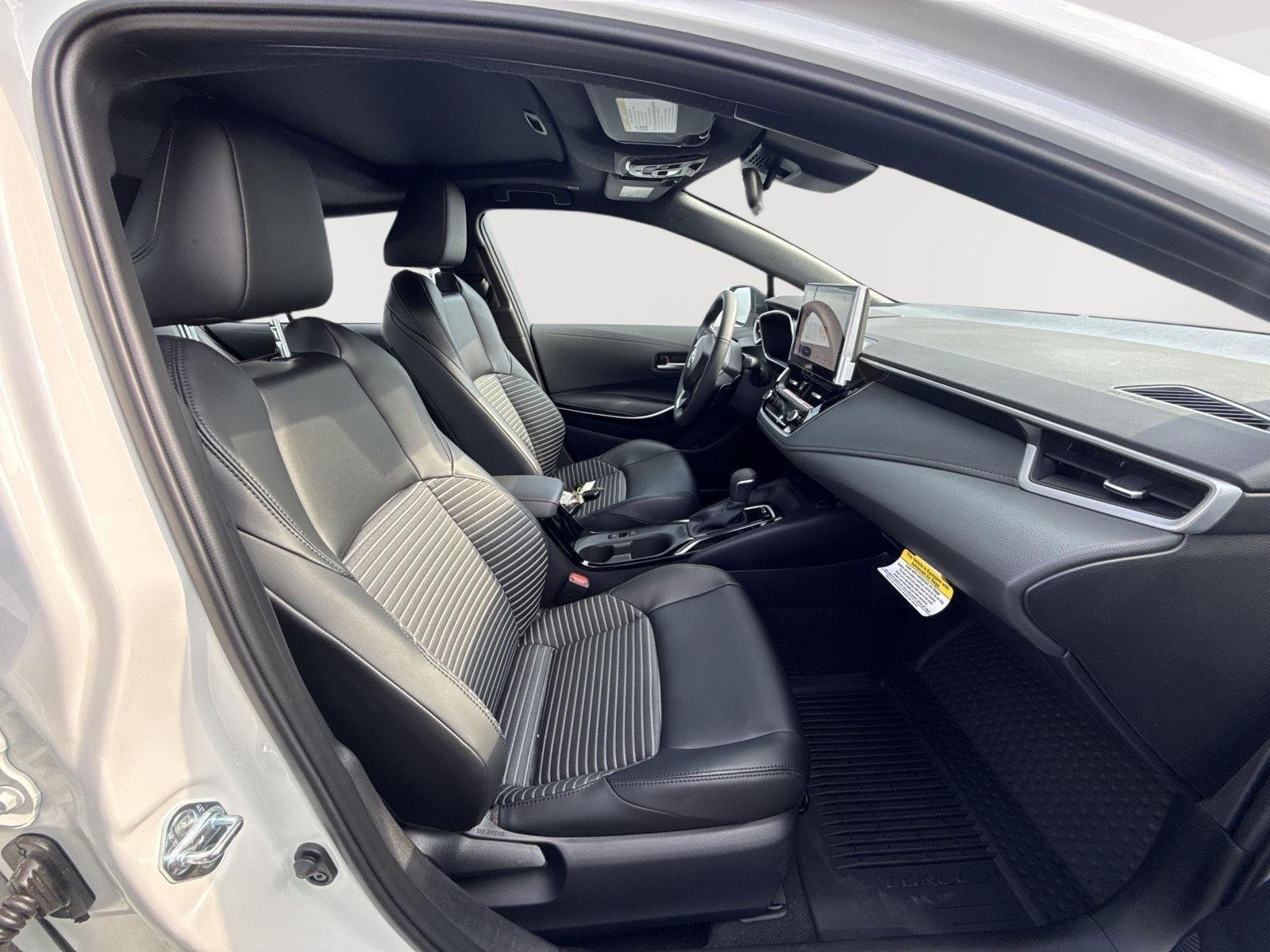 Used 2026 Wind Chill Pearl w/Midnight Black Metallic Roof Toyota XSE image 24
