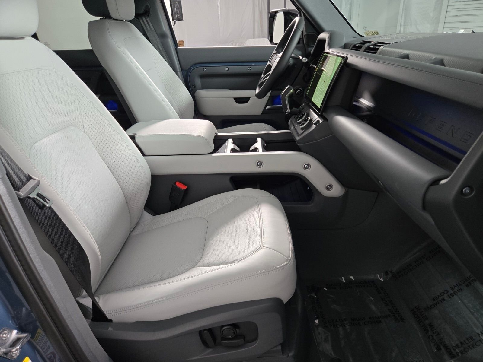 New 2026 Tasman Blue Land Rover X-Dynamic SE image 20