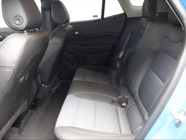 2026 Chevrolet Trax LT - Photo 9