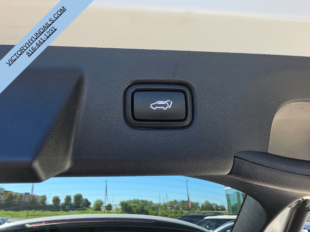Used 2026 White Hyundai SEL image 32