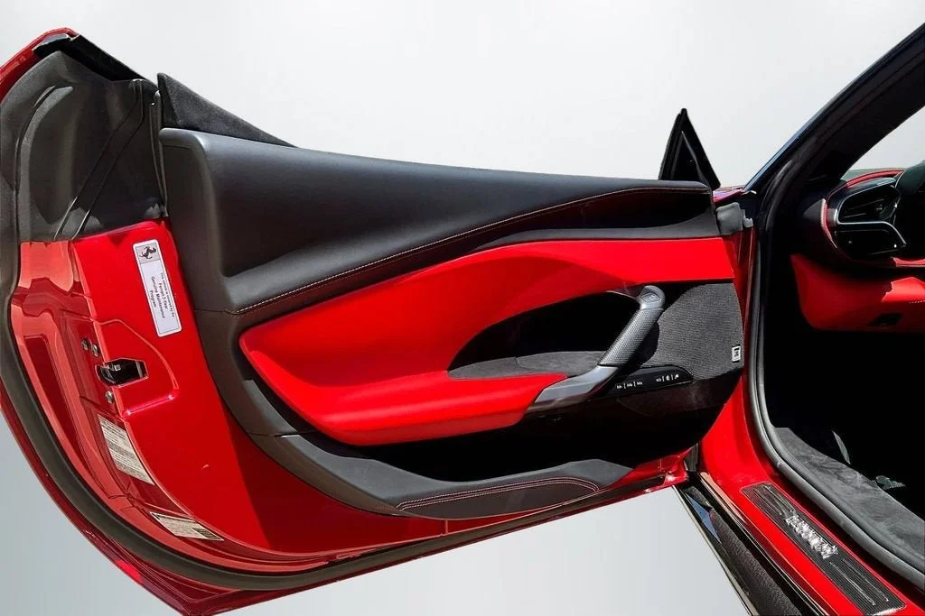 Used 2022 Rosso Imola Ferrari  image 18