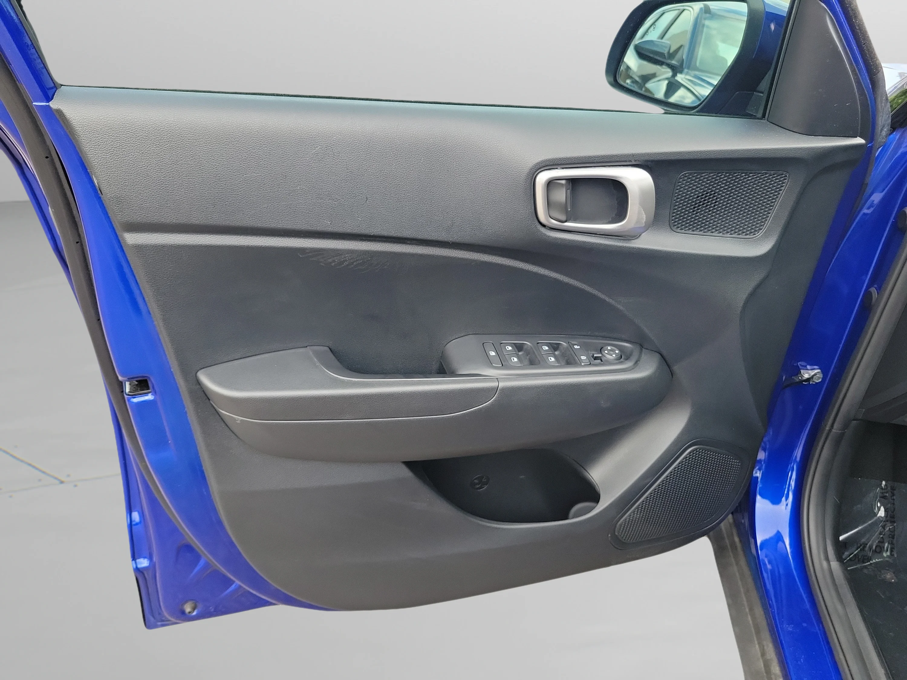 Used 2024 Intense Blue Hyundai SEL image 18