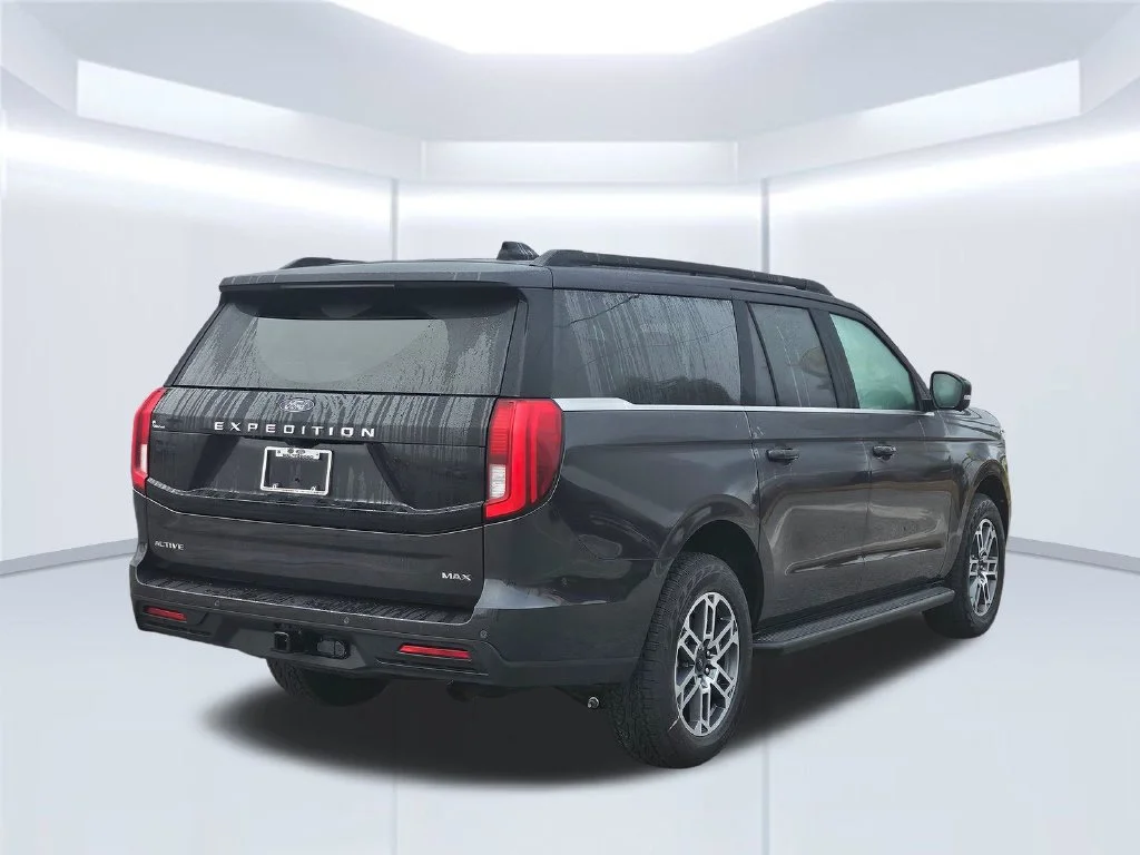 New 2026 Gray Ford Active image 30