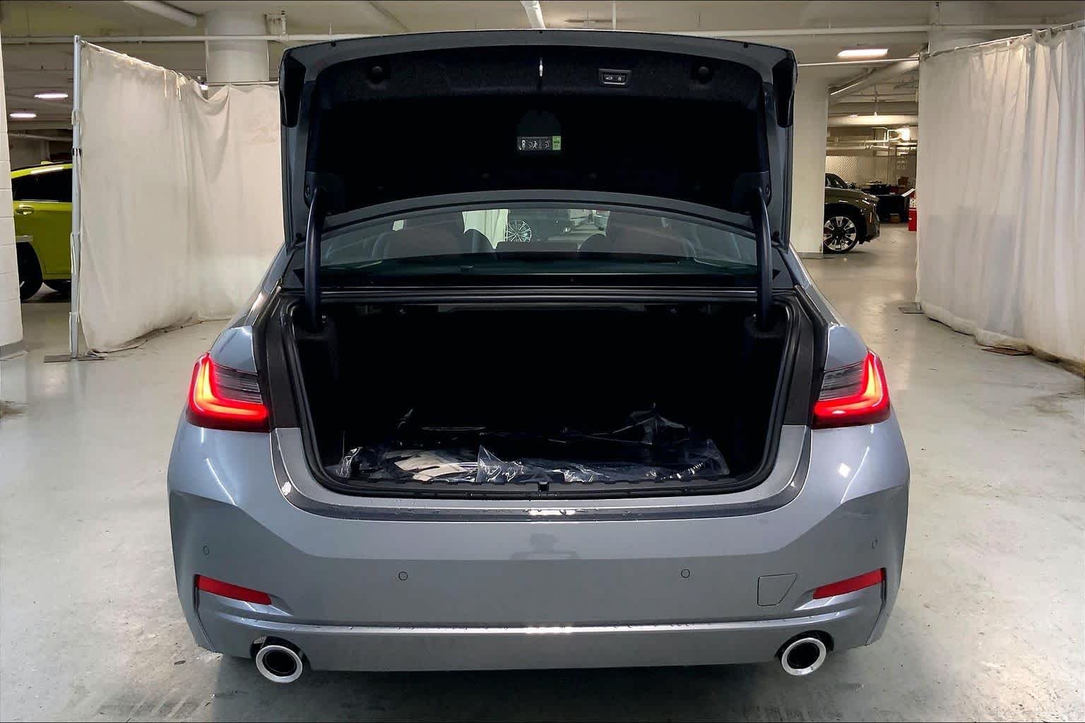 New 2026 Skyscraper Grey Metallic BMW 330i NA xDrive image 20