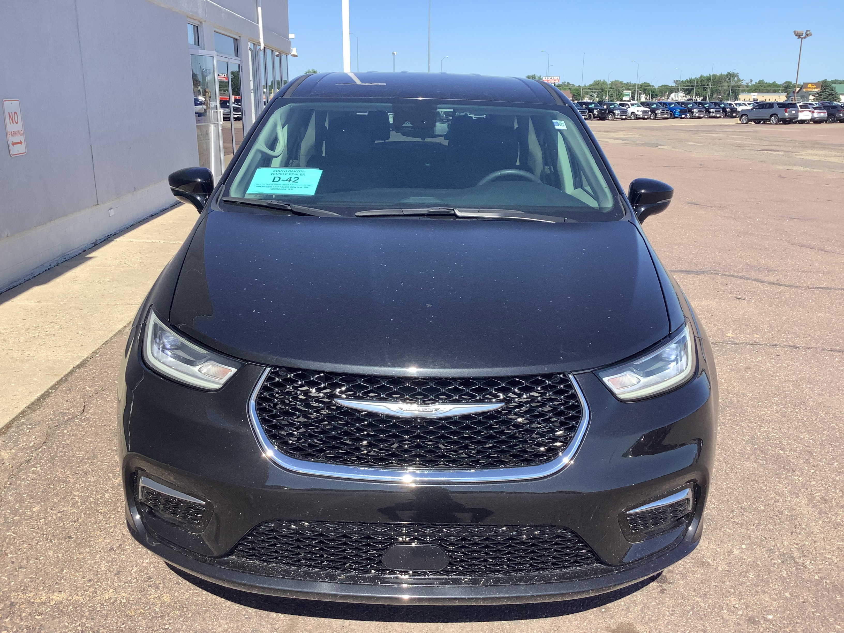 Used 2024 Black Chrysler Touring L image 3