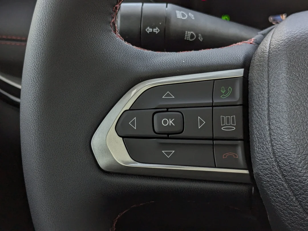 New 2026 Silver Jeep Trailhawk - - 4x4 - Sun Sound & Nav Group - Pano Roof - Alpine Speakers & More! image 17