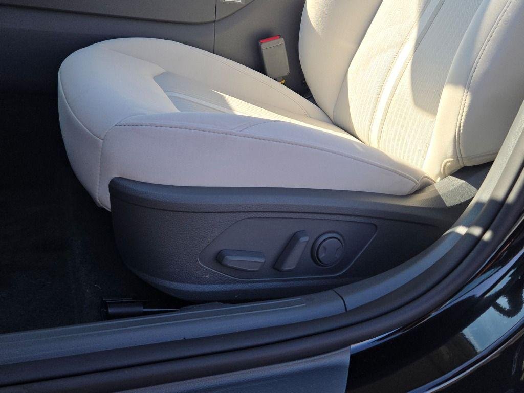 New 2026 Black Hyundai SEL Sport image 22