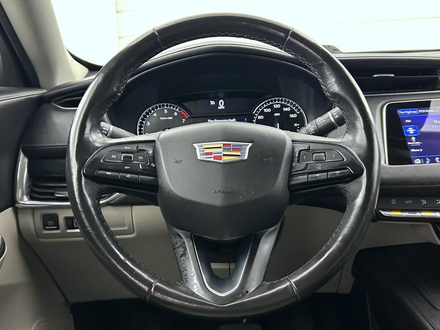 Used 2019 White Cadillac Premium Luxury image 17