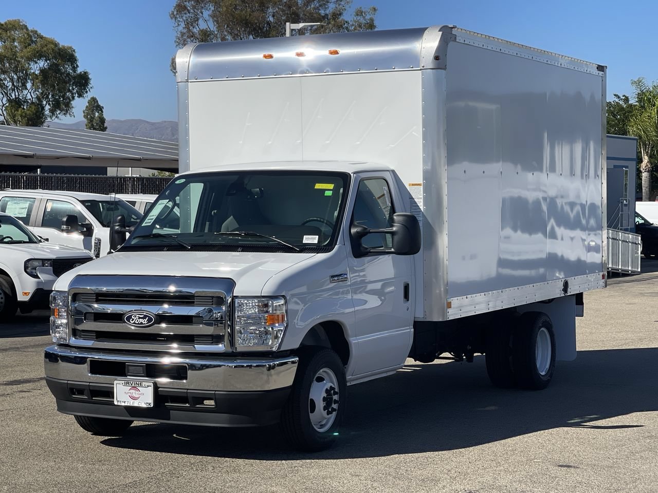 New 2027 Oxford White Ford  image 3
