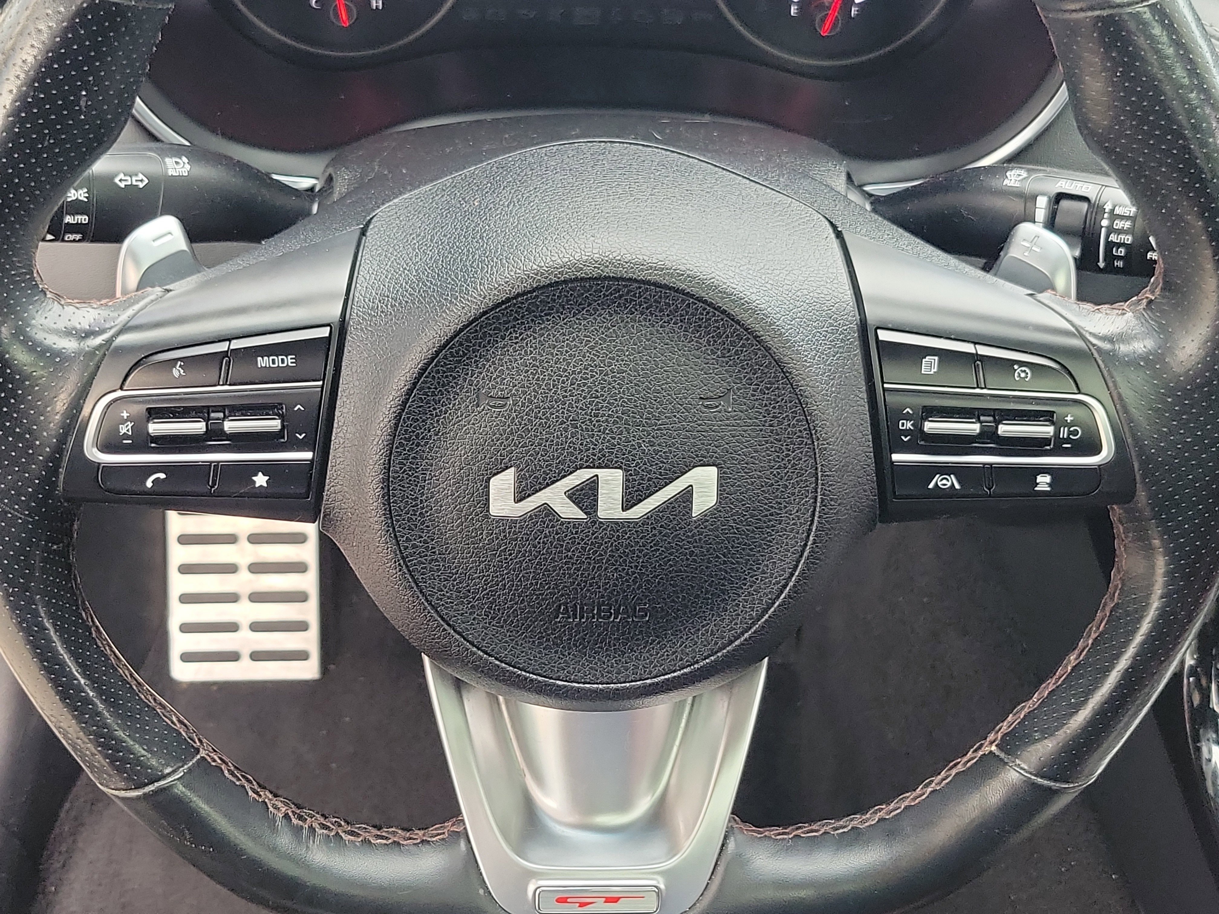 Used 2022  Kia GT2 image 23