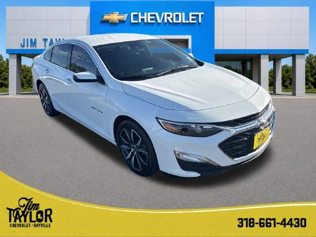Certified Used 2025 Summit White Chevrolet RS image 1